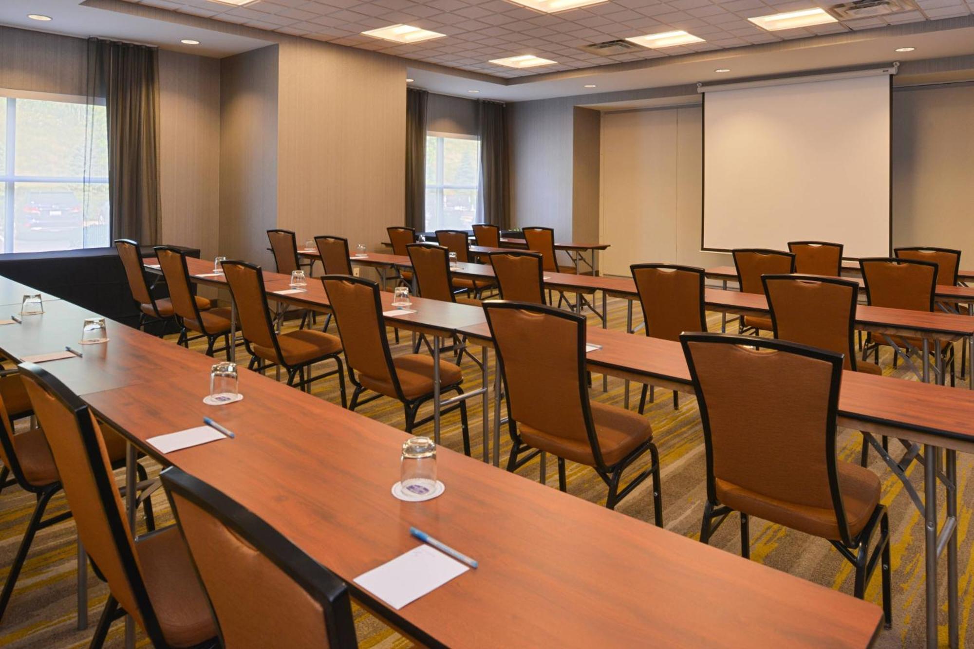 Tarentum Springhill Suites Pittsburgh Mills מראה חיצוני תמונה