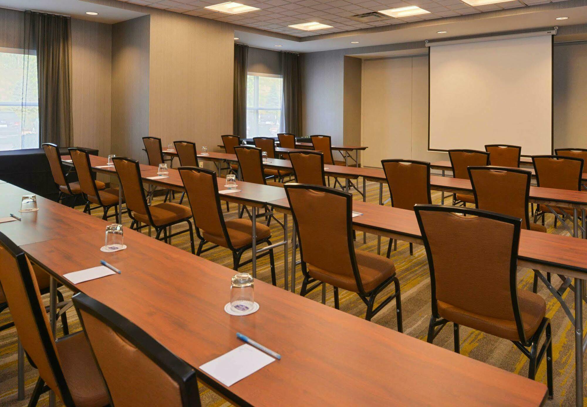 Tarentum Springhill Suites Pittsburgh Mills מראה חיצוני תמונה